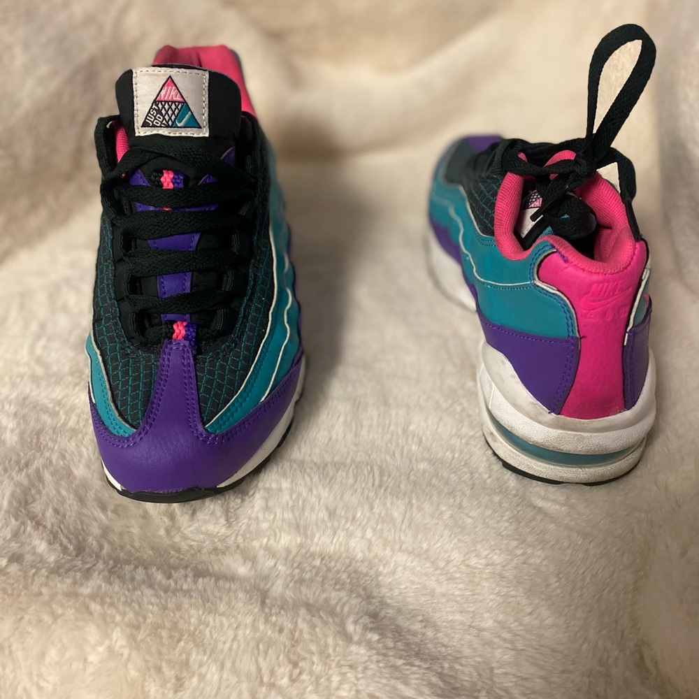 Nike Air Max 95 (Green Cabana) Hyper Pink and purple